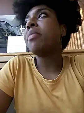 Snapshot of thaimy_ chatting on January 22, 10:05 pm thaimy online show from January 22, 10:05 pm