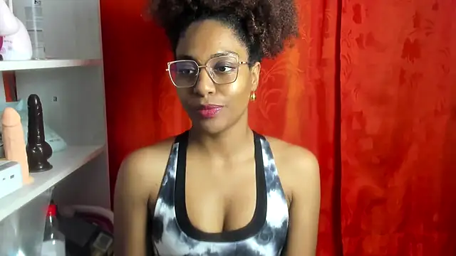 thaimy  online show from May 22, 2:51 am