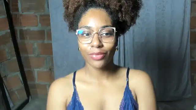 thaimy  online show from May 28, 2:31 am
