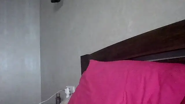 JulianaGold1 online show from September 17, 6:53 pm