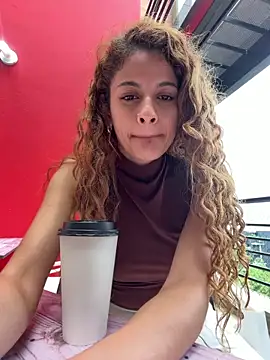 alana15 online show from June 4, 9:10 pm