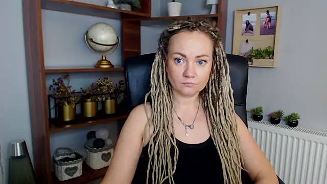 KayaMagic online show from December 11, 5:15 pm