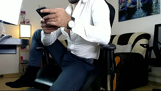 Snapshot of marioslim chatting on June 25, 6:18 am marioslim online show from June 25, 6:18 am