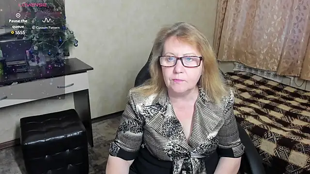 Snapshot of Frau_Marta chatting on January 12, 1:05 pm Frau Marta online show from January 12, 1:05 pm