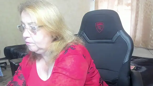 Snapshot of Frau_Marta chatting on September 13, 1:11 pm Frau Marta online show from September 13, 1:11 pm