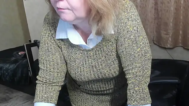 Snapshot of Frau_Marta chatting on December 5, 1:09 pm Frau Marta online show from December 5, 1:09 pm