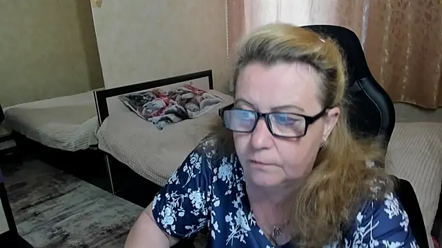 Frau Marta online show from May 22, 11:27 am