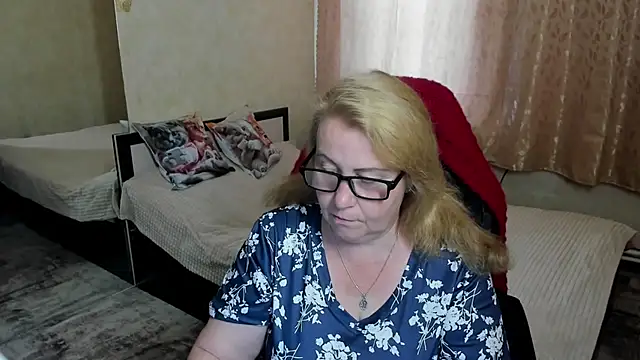 Frau Marta online show from June 6, 1:05 pm