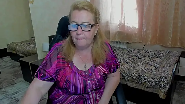 Frau Marta online show from June 12, 3:33 pm