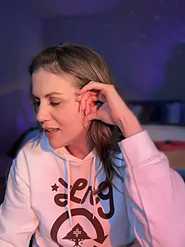 MaiseKnox online show from December 7, 12:08 am