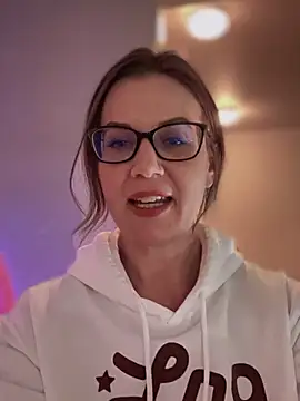 MaiseKnox online show from December 29, 6:49 pm