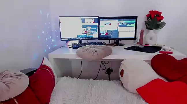 aryahunt1 online show from December 14, 9:29 am