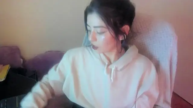 Sammysammy  online show from May 9, 9:47 am