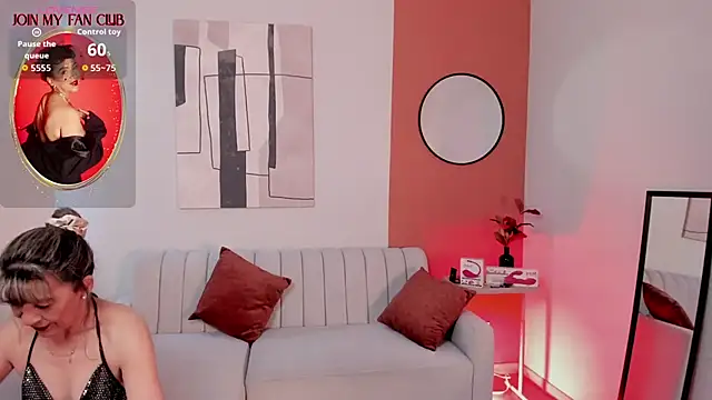 Snapshot of GraceElizabeth_ chatting on December 3, 9:02 pm GraceElizabeth online show from December 3, 9:02 pm