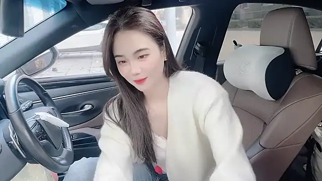 orla2021 online show from November 15, 12:52 am