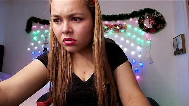 lili phill online show from December 8, 3:21 am