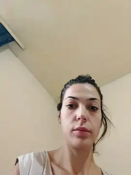 Snapshot of JoLeNe27 chatting on October 31, 5:30 am JoLeNe27 online show from October 31, 5:30 am