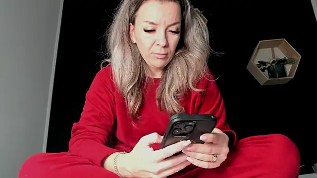 Snapshot of Alesys69 chatting on March 31, 8:20 pm Alesys69 online show from March 31, 8:20 pm