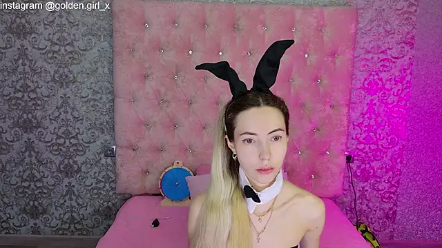 Snapshot of Akilla_Queen chatting on April 1, 1:50 am Akilla Queen online show from April 1, 1:50 am