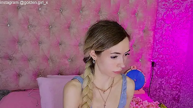 Snapshot of Akilla_Queen chatting on April 22, 1:52 am Akilla Queen online show from April 22, 1:52 am