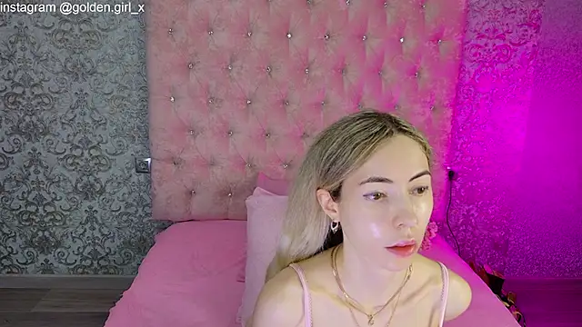 Snapshot of Akilla_Queen chatting on June 12, 1:59 am Akilla Queen online show from June 12, 1:59 am