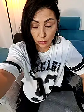 charrlote love online show from November 8, 2:39 pm