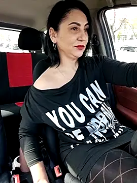 Snapshot of charrlote_love chatting on April 8, 1:00 pm charrlote love online show from April 8, 1:00 pm