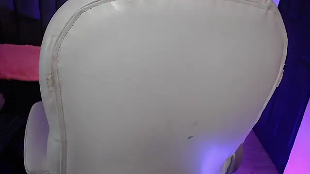 Christaly  online show from September 23, 5:43 am