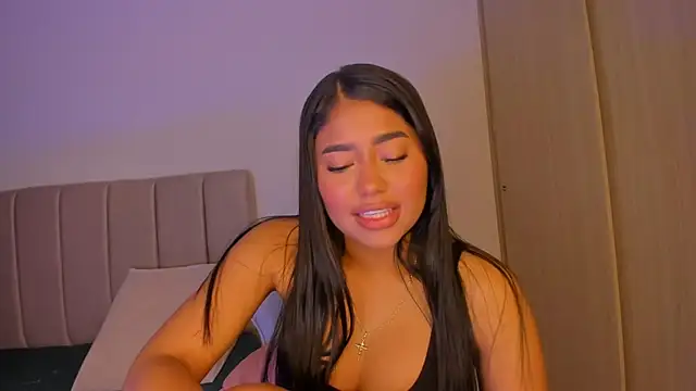 Snapshot of isa_bunny chatting on February 27, 6:57 am isa bunny online show from February 27, 6:57 am