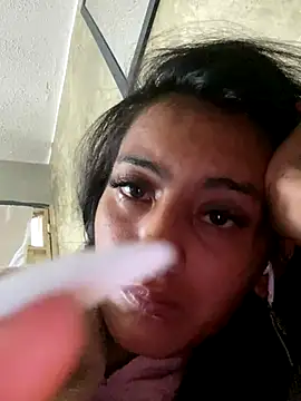 skinny Yizz online show from December 4, 7:12 pm