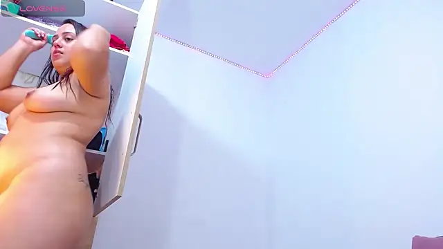 Luciana0226 online show from March 18, 9:53 pm