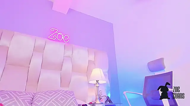 Zoe Evans  online show from December 2, 3:25 pm