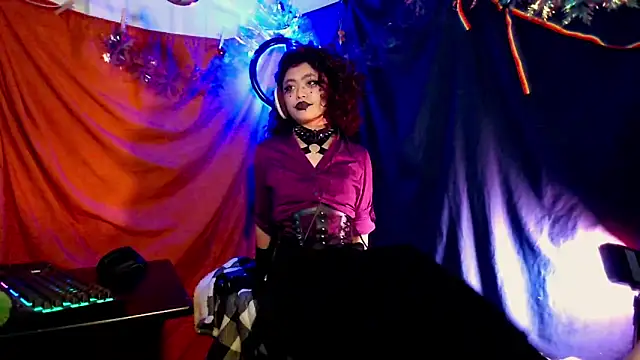 Snapshot of Azazelgains chatting on December 12, 5:52 am Azazelgains online show from December 12, 5:52 am