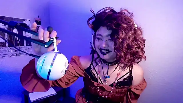 Snapshot of Azazelgains chatting on March 14, 4:43 am Azazelgains online show from March 14, 4:43 am