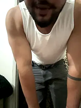 Rajbir0071 online show from November 3, 8:10 pm