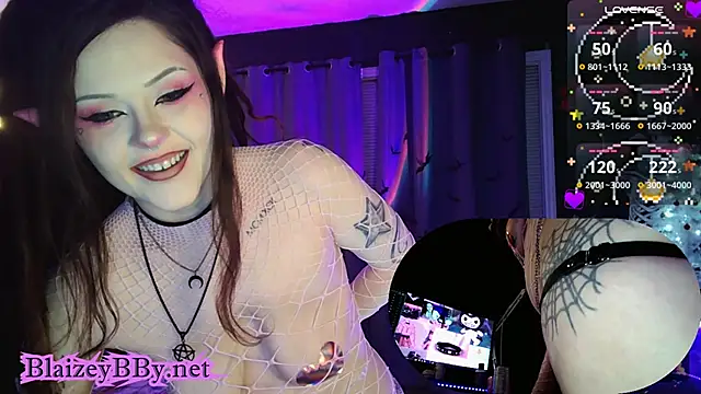 BlaizeyBBy online show from December 15, 9:24 am