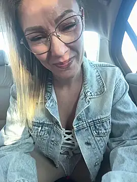 Sacha-xx online show from February 23, 4:04 pm