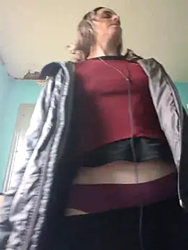 Snapshot of SexyRach75 chatting on April 18, 2:32 pm SexyRach75 online show from April 18, 2:32 pm