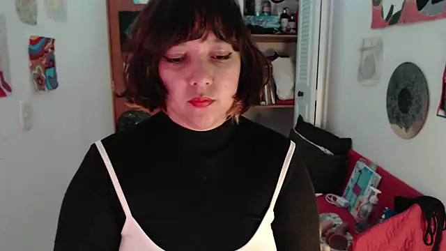 soynanabela28 online show from October 24, 3:58 am