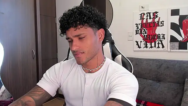 Alessandro Vanni online show from January 6, 1:26 pm