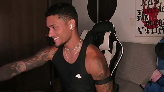 Alessandro Vanni online show from June 10, 3:50 am