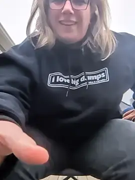 Canadian BBW online show from March 11, 8:59 pm