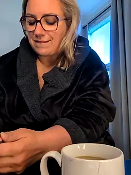 Canadian BBW online show from May 14, 3:19 pm