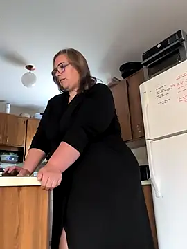 Canadian BBW online show from July 19, 2:21 pm