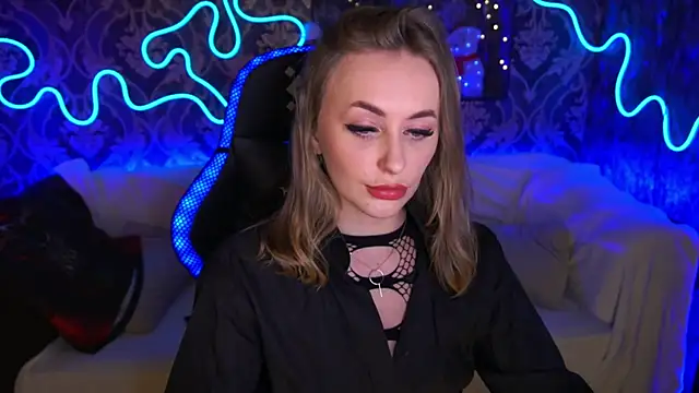 Snapshot of GraceCandy chatting on January 3, 9:47 pm GraceCandy online show from January 3, 9:47 pm