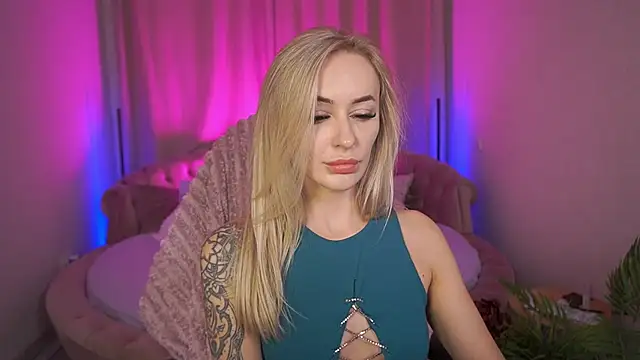 GraceCandy online show from October 8, 9:23 pm