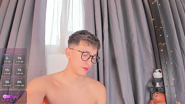 Thiago jones online show from October 11, 9:13 pm