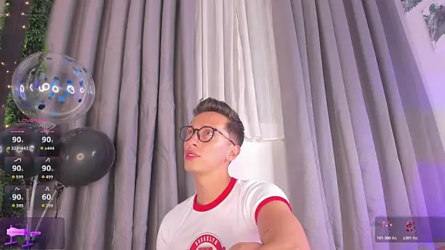 Thiago jones online show from December 2, 1:44 am