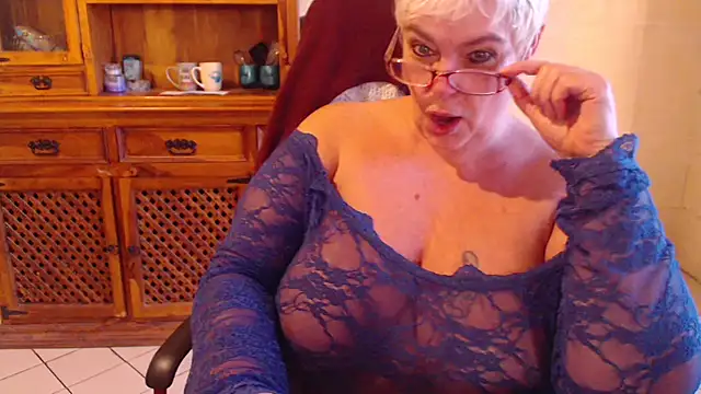 MISS LINDAH online show from February 22, 6:35 am