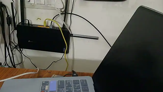 aliyadsouza online show from December 1, 1:43 am